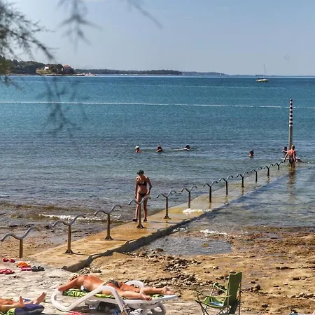 Appartamenti Mater Nel Centro Storico E Pedonale Di Novigrad Διαμέρισμα