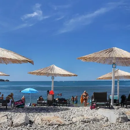 Appartamenti Mater Nel Centro Storico E Pedonale Di Novigrad *